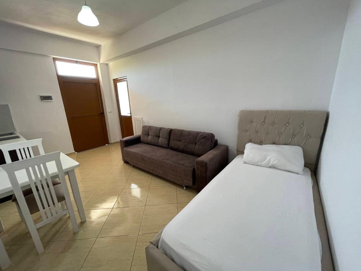Olive Nest Apartment ซารานเดอ ภายนอก รูปภาพ
