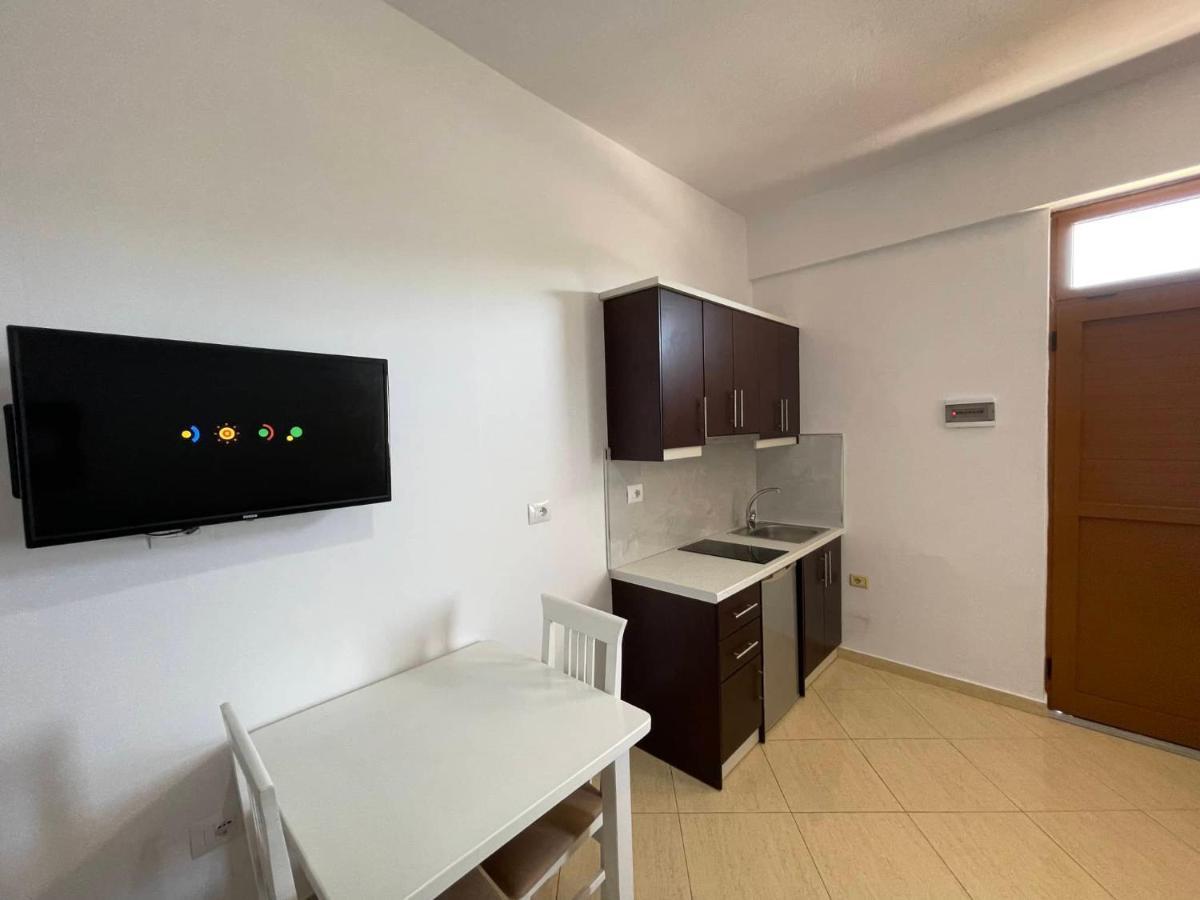Olive Nest Apartment ซารานเดอ ภายนอก รูปภาพ