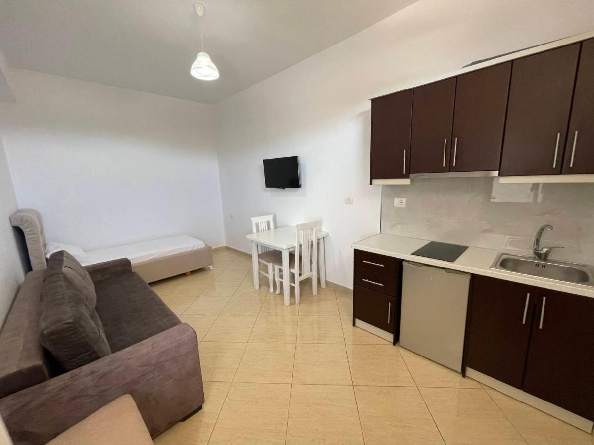 Olive Nest Apartment ซารานเดอ ภายนอก รูปภาพ