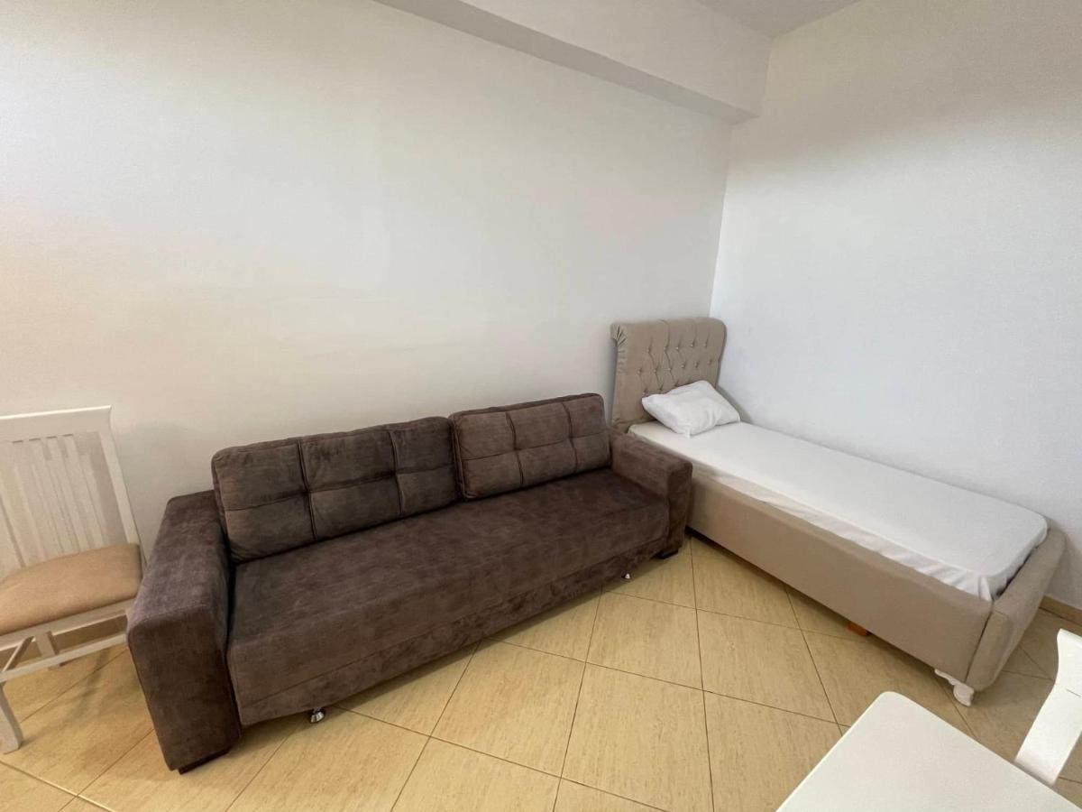 Olive Nest Apartment ซารานเดอ ภายนอก รูปภาพ